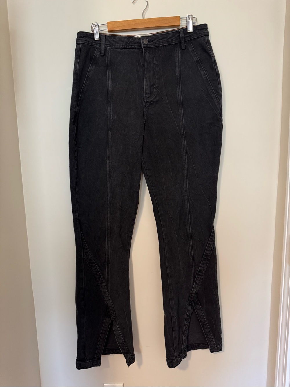 WE THE FREE Mona Crvy Flare Jeans 32 - Picture 2 of 9